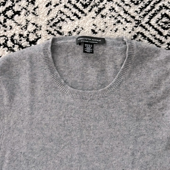 Womens Saks 5th 100% cashmere sweater - Picture 2 of 7